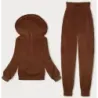Pantaloni de trening pentru femei cu glugă maro (8C1175-33)